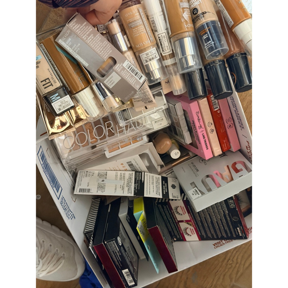 Makeup lot - Picture 3 of 5